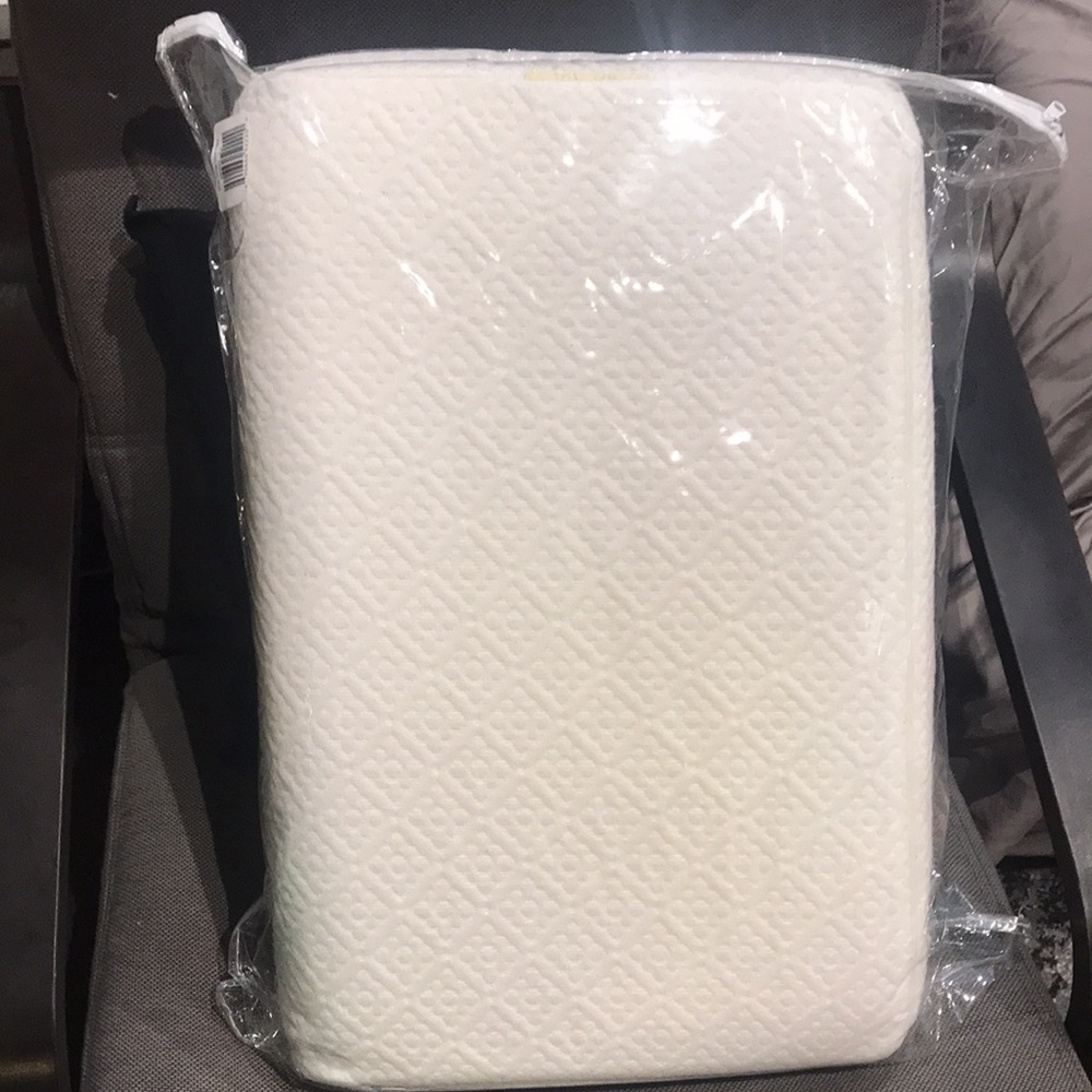 Pillow - Picture 2 of 2
